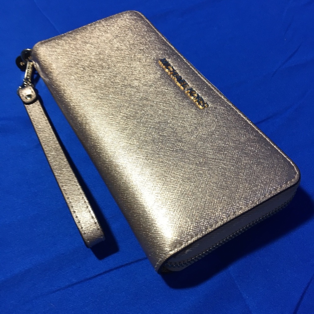 Michael Kors Wristlet Clutch Wallet